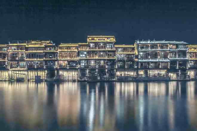 石家庄出发湖南全景游报价：长沙韶山张家界凤凰6天5晚人均费用